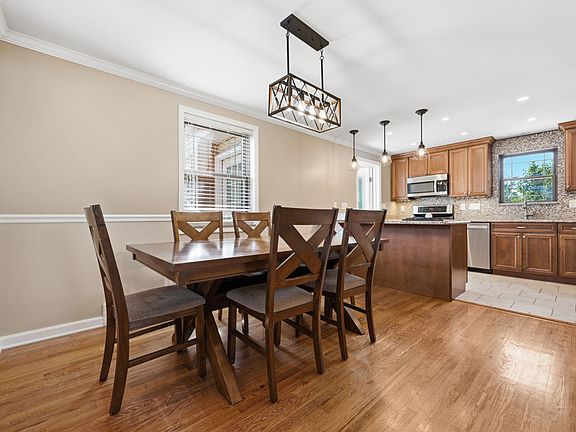 3rd image of 700 Lochinvar Dr