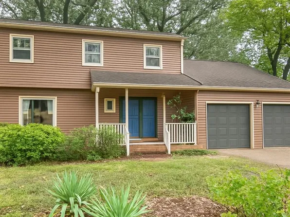 5 Landmark Ct, Hampton, VA 23666