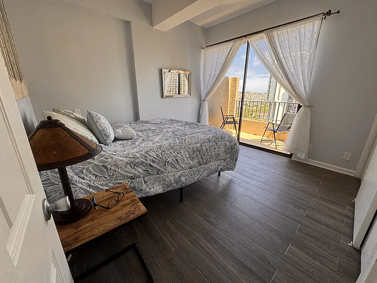 3rd Bedroom, East facing Lanai, Diamond Head Views