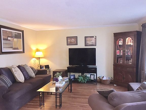 2nd image of 301 Williams Dr