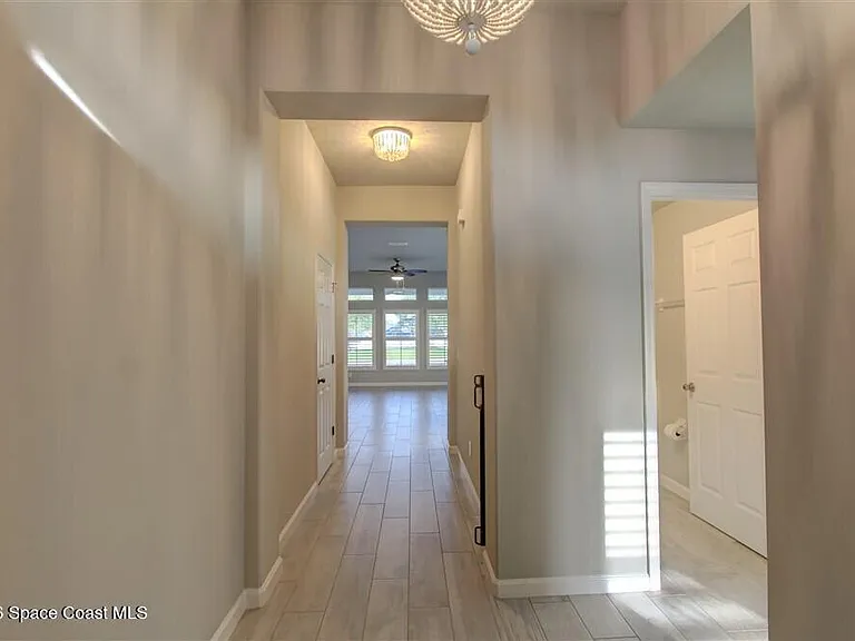 4188 Trovita Cir W — Photo 4