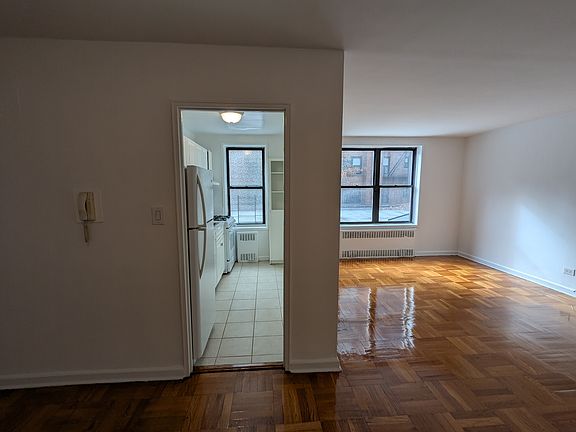 2nd image of 64-00 Saunders St #1CC