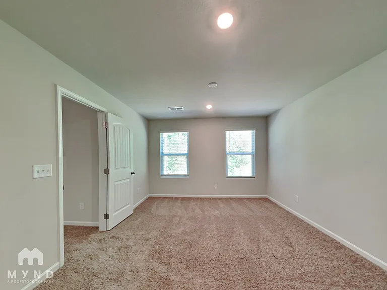 292 Barnsley Rd — Photo 10