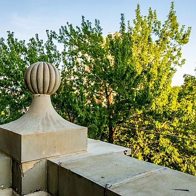 Rented by Nooklyn NYC LLC | media 143