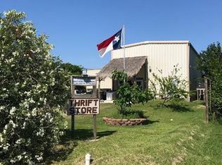 1042 14th St, San Leon, TX 77539