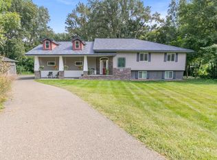 3330 Victoria St N, Shoreview, MN 55126