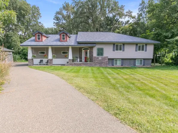 3330 Victoria St N, Shoreview, MN 55126