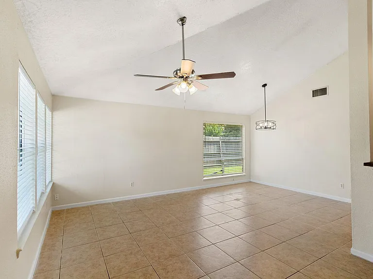 5218 Beaverbrook Dr — Photo 5