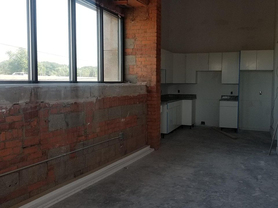 1st image of 19031 Livernois Ave
