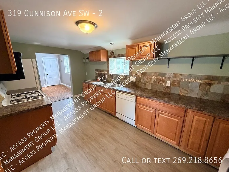 319 Gunnison Ave SW #2 — Photo 5