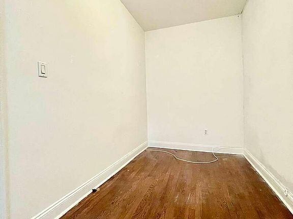 4th image of 512 E 80th St APT 15