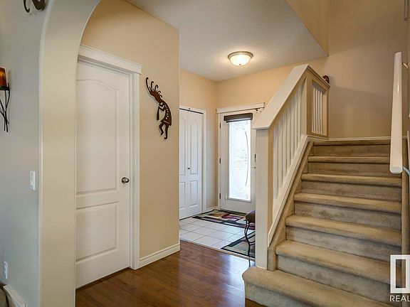 3rd image of 17 Elderberry Ct