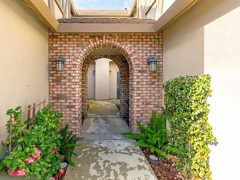 173 S Veracruz Pl — Photo 15