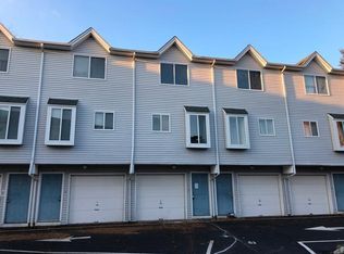 10 Hawthorne Ave, Derby, CT 06418