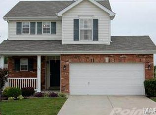 158 Roxbury Dr, O'Fallon, MO 63366