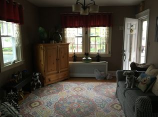 32 Hillview Ave, Providence, RI 02908