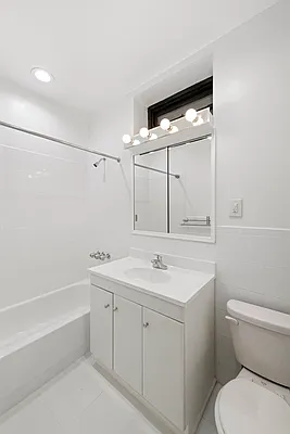 Rented by Nest Seekers International | media 17