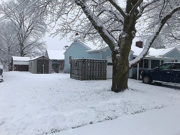 2nd image of 26 Yong St