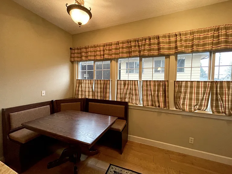 5514 NE Halsey St — Photo 9