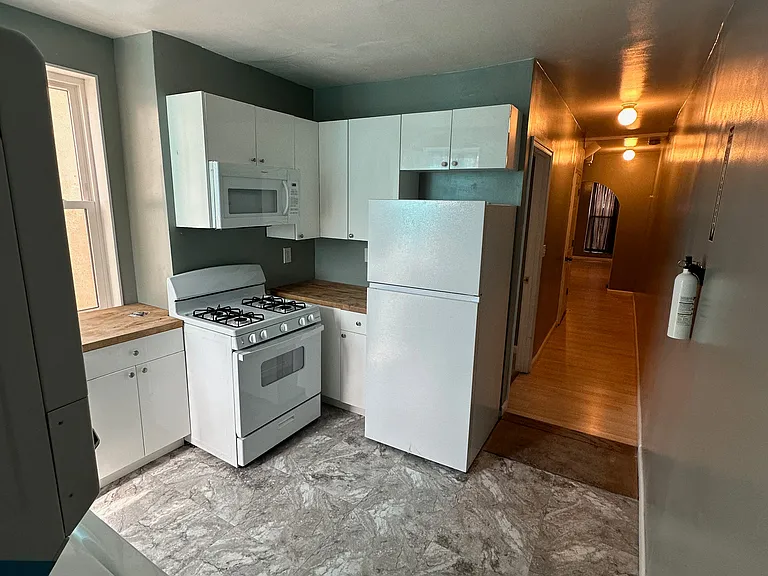 2903 Walbrook Ave — Photo 7