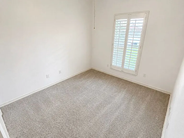 2914 Le Oaks — Photo 9