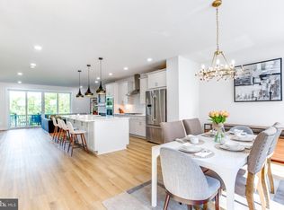 2631 Velocity Rd, Herndon, VA 20171