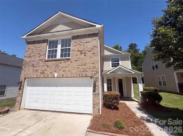 6734 Wandering Creek Dr, Charlotte, NC 28216