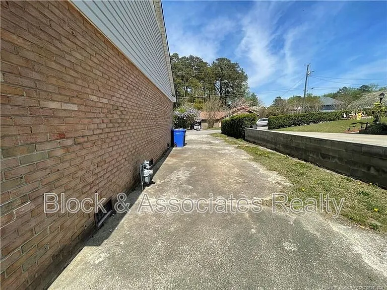 4809 Belford Rd — Photo 13