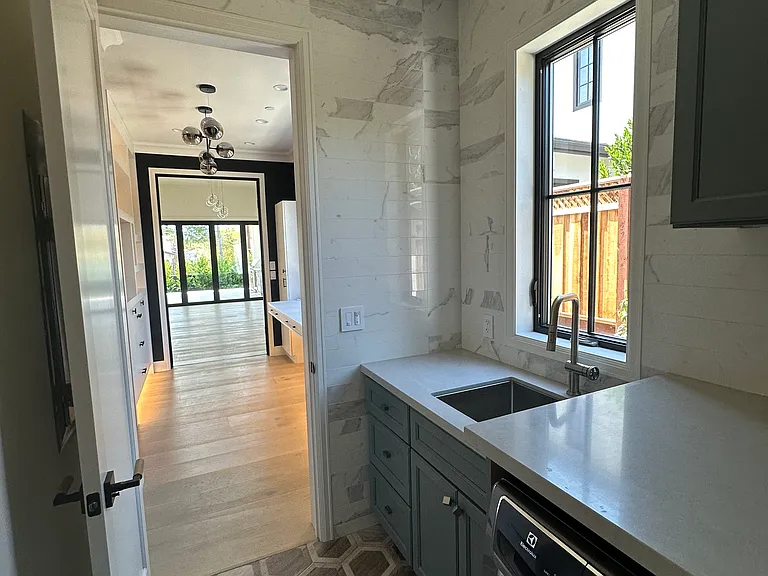 San Benito Way — Photo 22