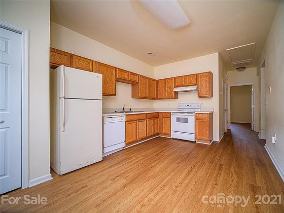 3rd image of 7159 Somerset Springs Dr