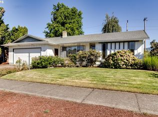1356 Lawnridge Ave, Springfield, OR 97477
