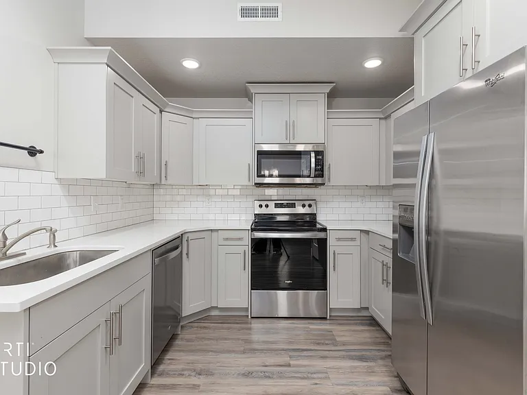 2674 S 2250 W #207 — Photo 12