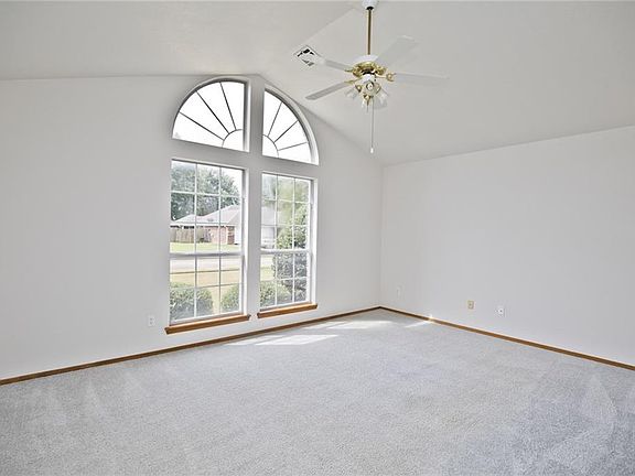 2nd image of 3507 W Beech Dr