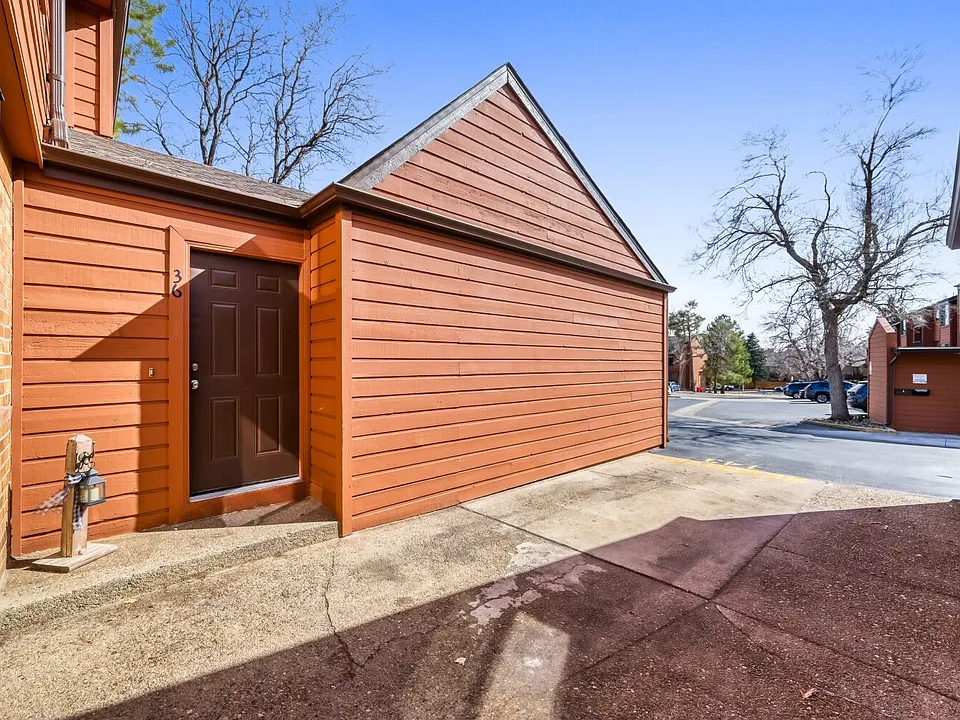 Font door and second parking place