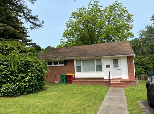 823 Hampton Rd, Petersburg, VA 23805