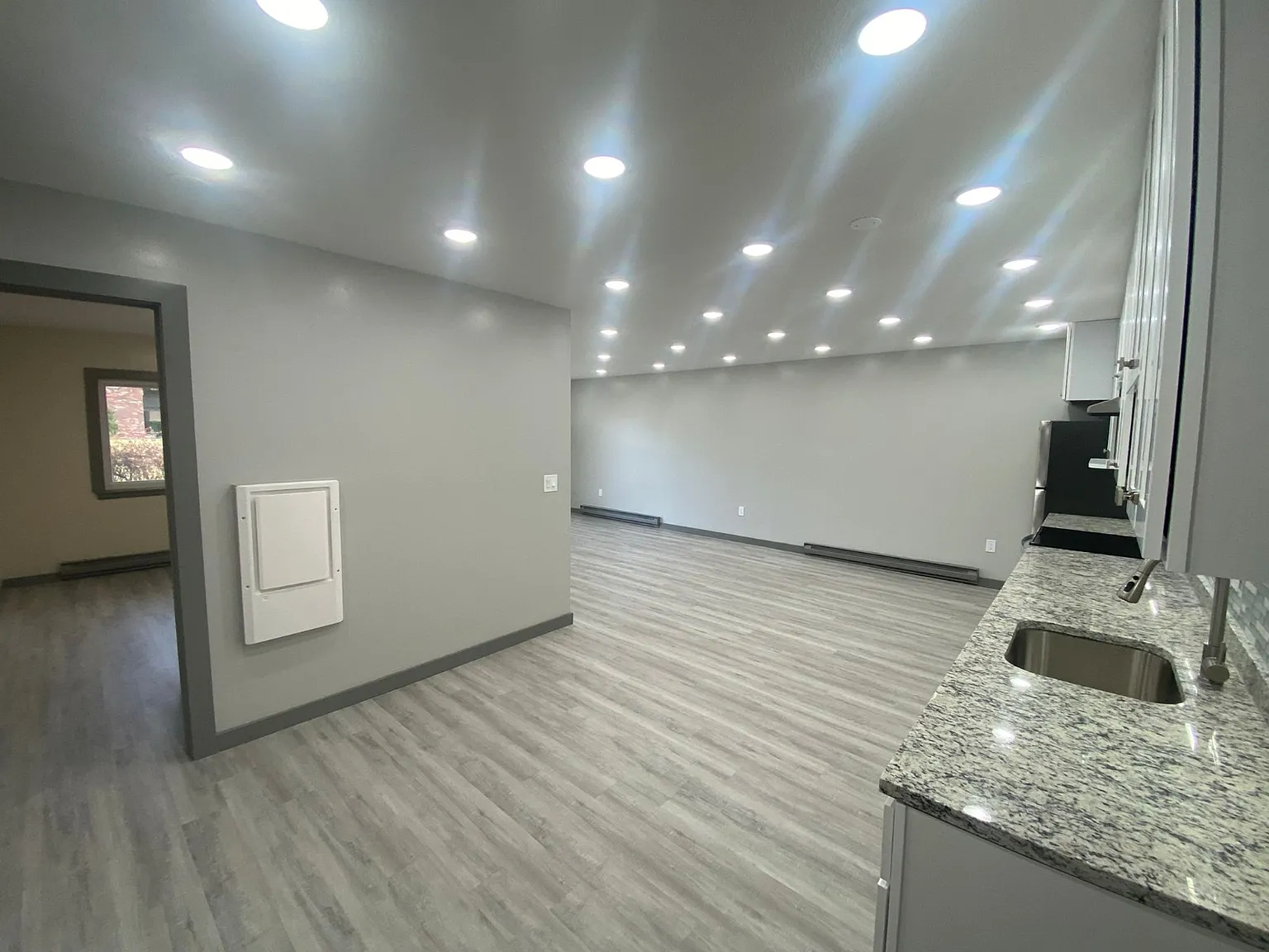 2 bed, 1100 sqft, $1,700 — Photo 4