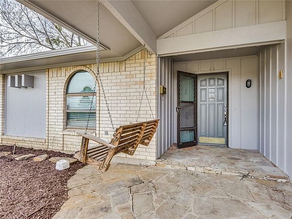 2nd image of 2038 Statler Dr