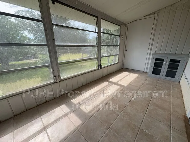 549 Fairways Dr #B — Photo 32