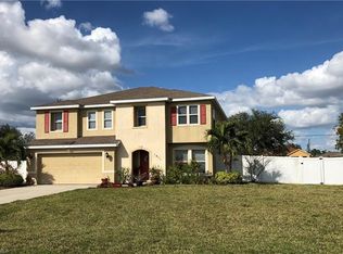 1411 NE 9th St, Cape Coral, FL 33909