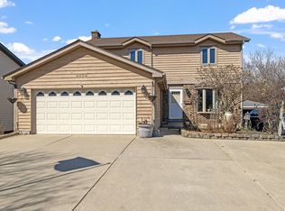 4404 Cumnor Rd, Downers Grove, IL 60515