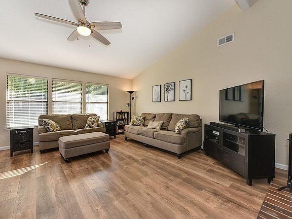 4th image of 5236 Lincoln Villa Way