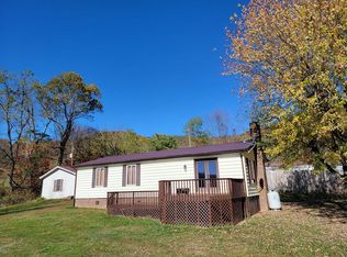 223 Sandalwood Ln, Independence, VA 24348