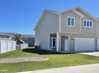 1723 Calgary Loop, Bismarck, ND 58503