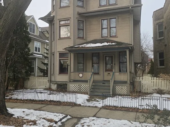 1848 W Berenice Ave, Chicago, IL 60613