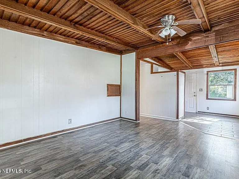 8306 Galveston Ave — Photo 7