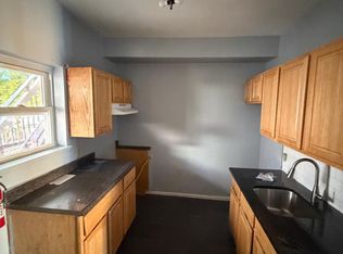 151 7th St #1, Elizabeth, NJ 07201