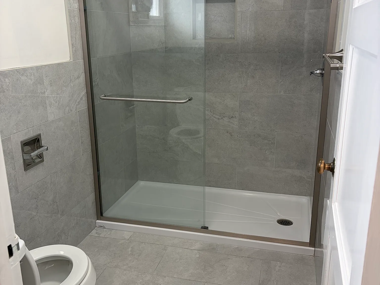 2 bed, 850 sqft, $4,250 — Photo 4