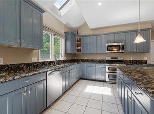 38 Steeple Ln, Lincoln, RI 02865