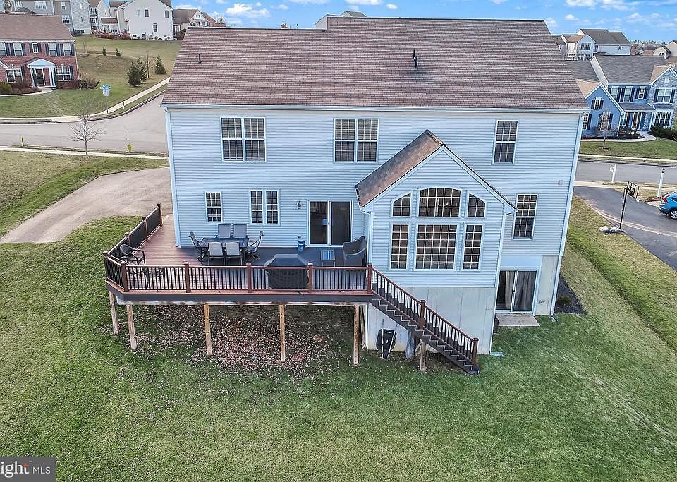 2758 Meadow Cross Way, York, PA 17402 Zillow