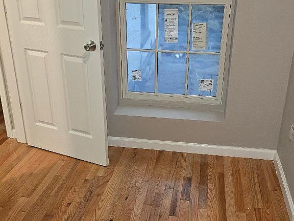4th image of 86 Lander St #1